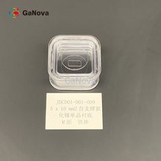 マクロデフェクト密度 0cm−2 無ドーピング式 SI型 無線通信機器のための自由立体GANシングルクリスタル基板 5*10mm2 M面
