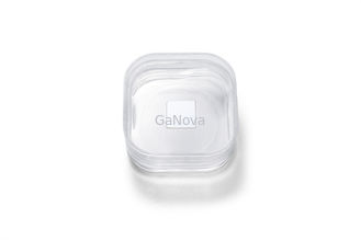 GaN 基板 Ga 面の表面粗さ &lt; 0.2 nm (研磨) または &lt; 0.3 nm (研磨およびエピタキシーの表面処理)