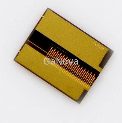 サブマウント設計のしきい値電流 0.5A のエミッタ サイズ 94um ダイオード レーザー チップ